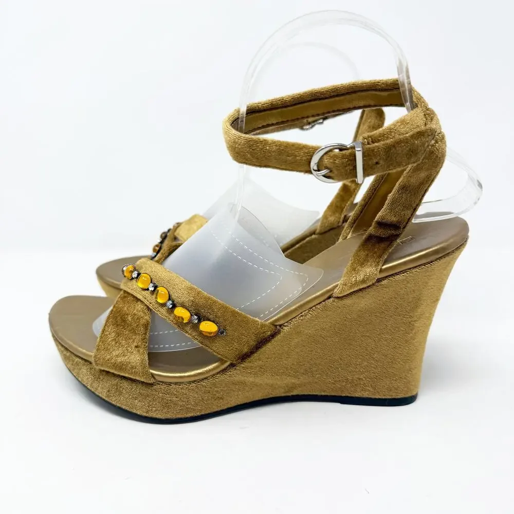 NWOB Vintage Y2K Fioni Gold Velvet Wedge High Heels Women's Sz 9 Jewel Accents
